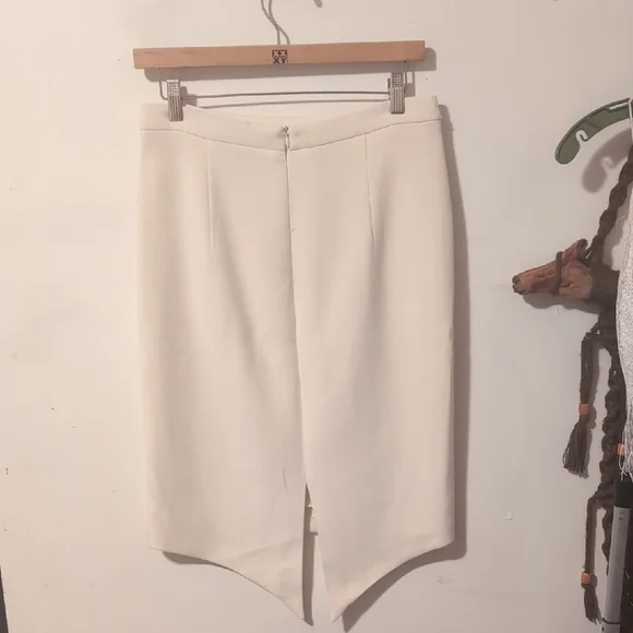 White Zara Knee Length Pencil Skirt With Tails Size 10 - Picture 4 of 7